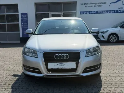 Gebraucht Audi A3 Attraction 105 PS (77 kW) 2012 Silber Kleinwagen