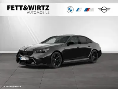 Gebraucht BMW M5 M Sport 727 PS (534 kW) 2025 Saphirschwarz metallic Limousine