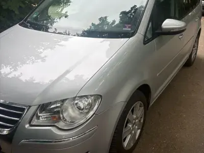 Gebraucht VW Touran Highline 140 PS (102 kW) 2009 Silber Van / Kleinbus