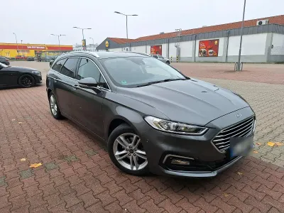 Gebraucht Ford Mondeo Titanium 165 PS (121 kW) 2019 Grau Kombi