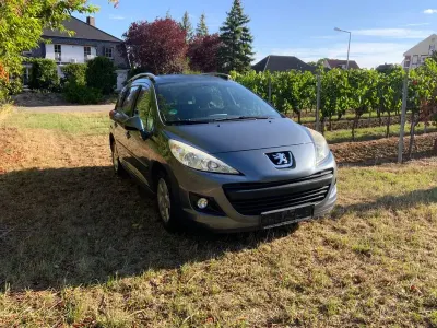 Gebraucht Peugeot 207 Urban Move 95 PS (69 kW) 2010 Grau Kombi