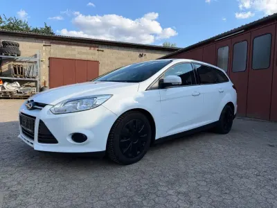 Gebraucht Ford Focus Trend 95 PS (69 kW) 2012 Weiß Limousine