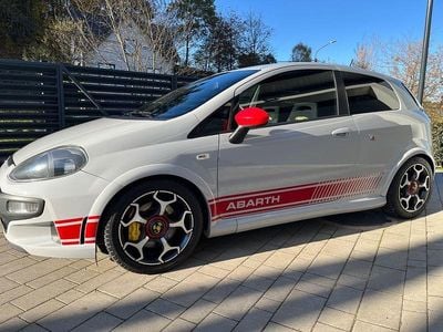 Gebraucht Abarth Punto Evo 163 PS (119 kW) 2014 Grau Kleinwagen