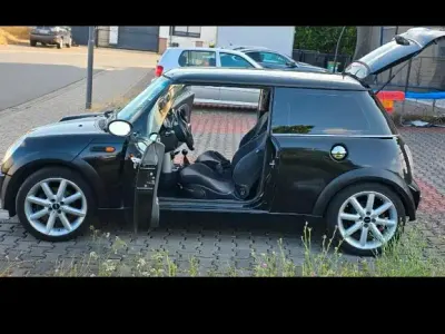 Gebraucht Mini ONE 90 PS (66 kW) 2004 Schwarz Kleinwagen