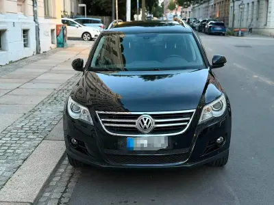 Gebraucht VW Tiguan Team 140 PS (102 kW) 2011 Schwarz SUV