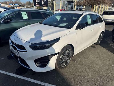 Neu Kia Ceed Sportswagon GT-Line 140 PS (102 kW) 2026 (hw2) deluxe white m Kombi