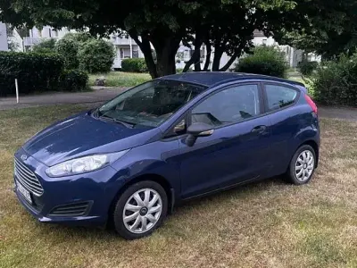 Gebraucht Ford Fiesta 60 PS (44 kW) 2014 Blau Kleinwagen