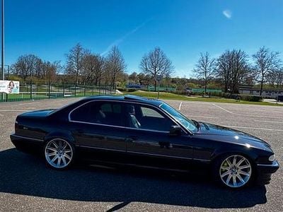 Gebraucht BMW 730 193 PS (141 kW) 2001 Schwarz Limousine
