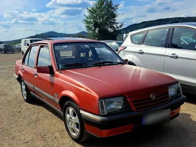 Gebraucht Opel Ascona Exklusiv 75 PS (55 kW) 1988 Limousine