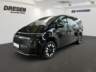 Neu Hyundai Staria Signature 224 PS (164 kW) 2026 Schwarz Van / Kleinbus