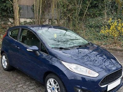 Usata Ford Fiesta Celebration 101 CV (74 kW) 2016 Blu Utilitaria