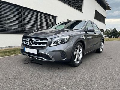 Mercedes GLA180