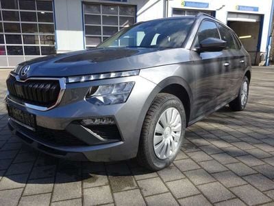 Graphitegrau metallic Neu 2025 Skoda Kamiq Essence SUV | 21.700 € (Guter Preis)