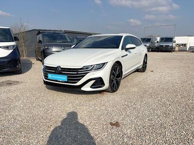 Gebraucht VW Arteon R-line 193 PS (141 kW) 2024 Oryxweiß perlmutteffekt Kombi