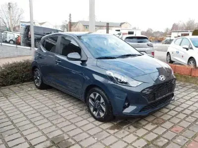 Neu Hyundai i10 63 PS (46 kW) 2026 Grau Kleinwagen