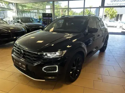 Gebraucht VW T-Roc Sport 150 PS (110 kW) 2022 Schwarz deep black perleffekt (metallic) SUV