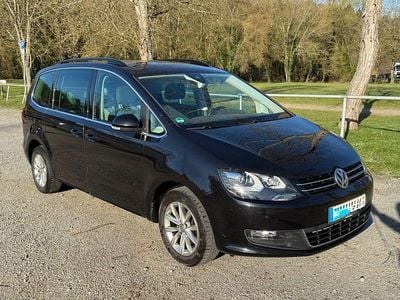 Gebraucht VW Sharan Comfortline 150 PS (110 kW) 2017 Schwarz Van / Kleinbus