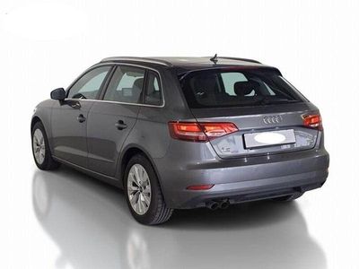 Gebraucht Audi A3 Ambiente 150 PS (110 kW) 2018 Andere Limousine