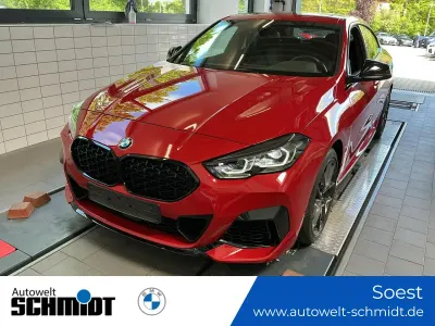 Gebraucht BMW M235 Comfort Edition 306 PS (225 kW) 2023 Melbourne rot Coupé