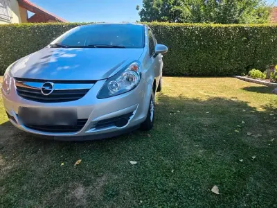 Gebraucht Opel Corsa 87 PS (63 kW) 2010 Silber Kleinwagen