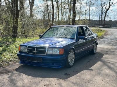 Gebraucht Mercedes 190 Sportline 122 PS (89 kW) 1990 Blau Limousine