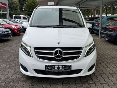 Mercedes V220