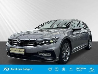 Pyrit silber metallic Gebraucht 2023 VW Passat Elegance Kombi | 31.290 € (Teuer)