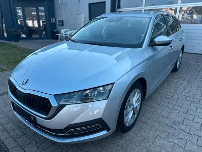 Gebraucht Skoda Octavia Style 150 PS (110 kW) 2022 Silber Kombi