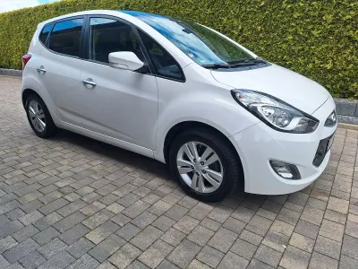 Gebraucht Hyundai ix20 Classic 90 PS (66 kW) 2012 Weiß Kleinwagen