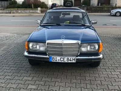 Gebraucht Mercedes 230 136 PS (100 kW) 1984 Blau Coupé