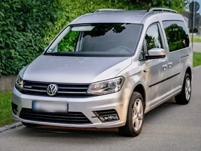 Gebraucht VW Caddy Maxi 140 PS (102 kW) 2018 Silber Van / Kleinbus