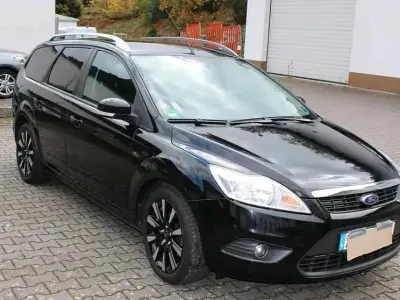 Gebraucht Ford Focus 125 PS (91 kW) 2016 Schwarz Kombi