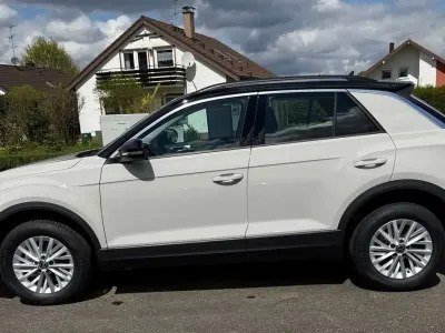 Neu VW T-Roc Life 116 PS (85 kW) 2025 Ascot grau / dach schwarz SUV