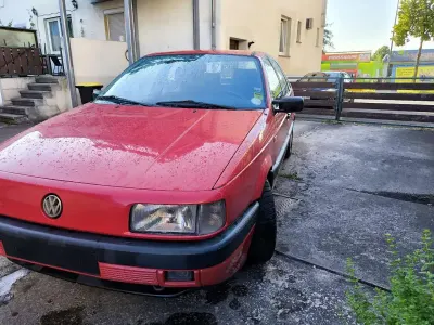 Gebraucht VW Passat 90 PS (66 kW) 1989 Rot Limousine
