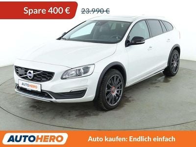 Crystal white Gebraucht 2017 Volvo V60 CC Pro Kombi | 23.590 € (Fairer Preis)