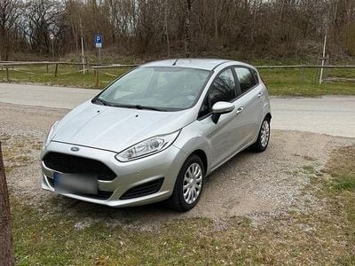Gebraucht Ford Fiesta 2017 Grau Kleinwagen
