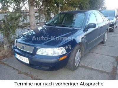 Blau Gebraucht 2002 Volvo S40 Limousine | 999 €
