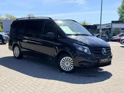 Gebraucht Mercedes Vito 163 PS (119 kW) 2023 Schwarz Van