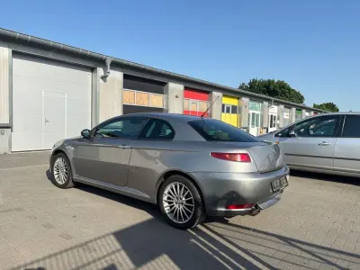Gebraucht Alfa Romeo GT Distinctive 140 PS (102 kW) 2009 Grigio antares/stromboli Coupé