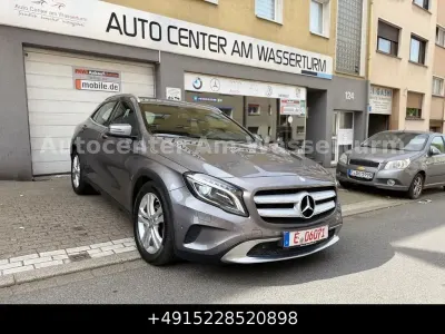 Usata Mercedes GLA200 136 CV (100 kW) 2014 Grigio SUV