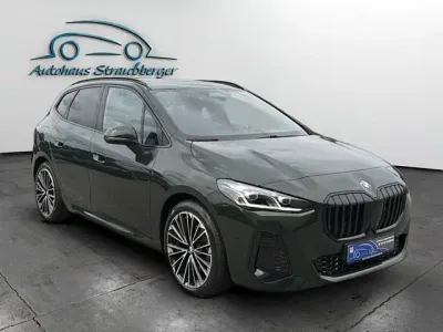 Gebraucht BMW 218 Active Tourer M Sport 136 PS (100 kW) 2025 Grünkeine angabe Van / Kleinbus