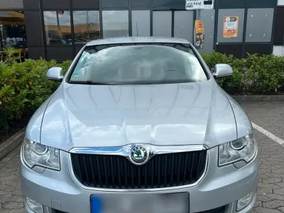 Gebraucht Skoda Superb 160 PS (117 kW) 2009 Grau Limousine