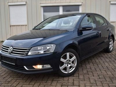 Gebraucht VW Passat Trendline 105 PS (77 kW) 2010 Blau Limousine