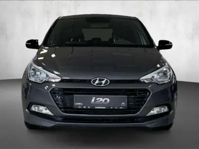 Gebraucht Hyundai i20 Edition 90 PS (66 kW) 2017 Grau Limousine