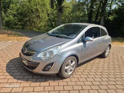 Gebraucht Opel Corsa Edition 86 PS (63 kW) 2012 Grau Kleinwagen