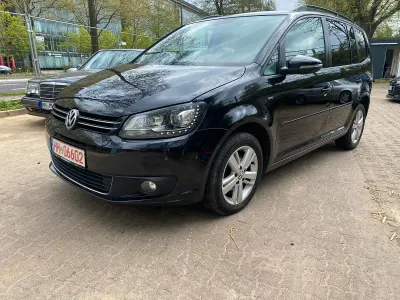 Gebraucht VW Touran Comfortline 140 PS (102 kW) 2013 Schwarz Van / Kleinbus