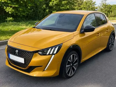 Gebraucht Peugeot e-208 GT 100 kW (136 PS) 2022 Gelb Kleinwagen