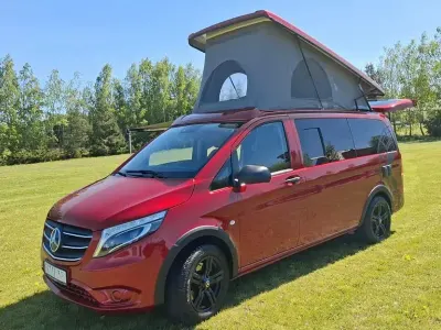 Gebraucht Mercedes Vito Marco Polo 190 PS (139 kW) 2021 Rot Van