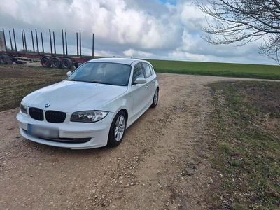Gebraucht BMW 118 143 PS (105 kW) 2009 Weiß Kleinwagen