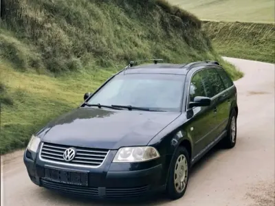Gebraucht VW Passat 101 PS (74 kW) 2003 Schwarz Kombi